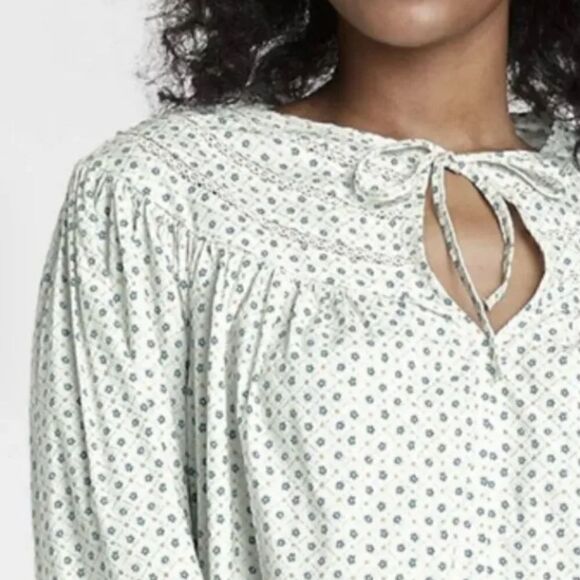 NWT Universal Thread poet peasant top floral small - Picture 3 of 7